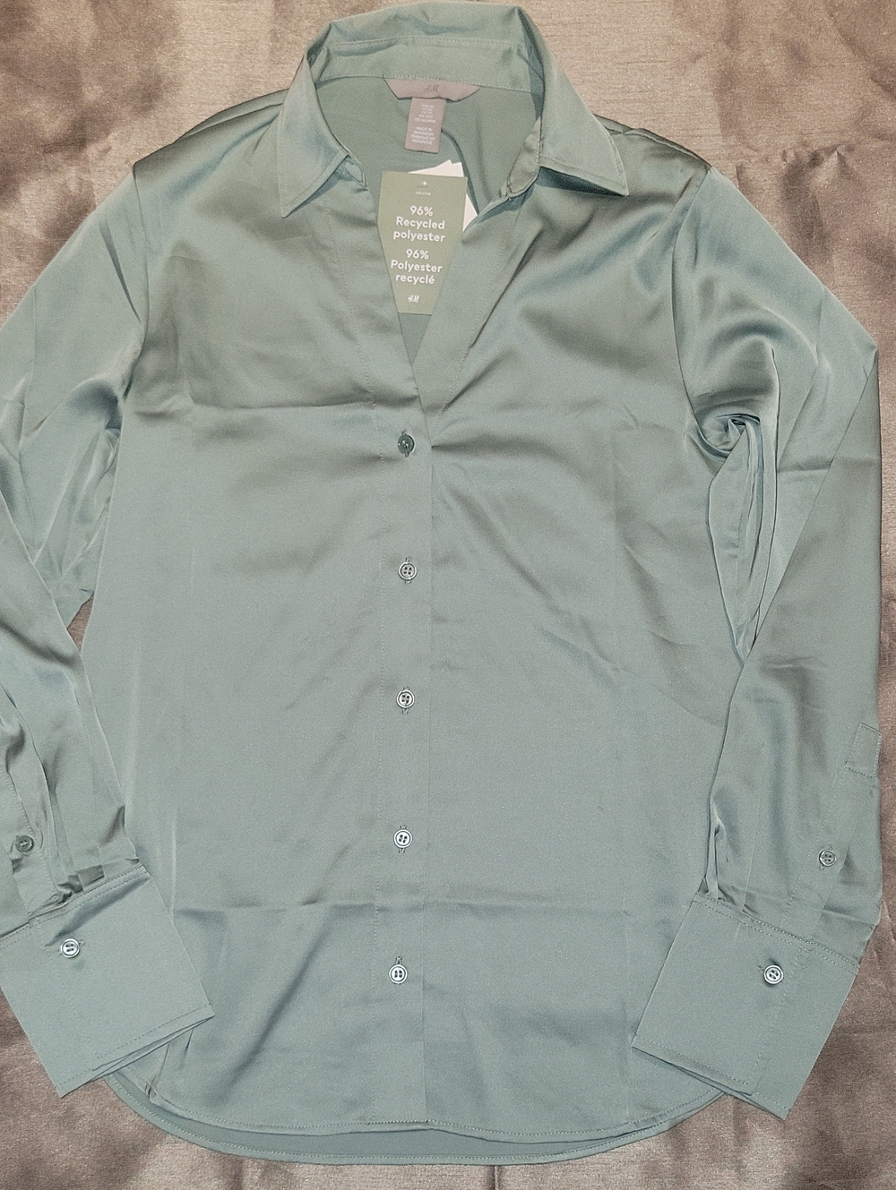 H&M Women's Light Sage Green Button-Up Dress Shirt